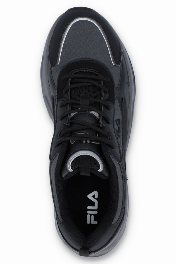 Black / Black Fila Novarra Men Trainers | 5932GBOSI