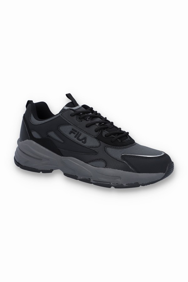 Black / Black Fila Novarra Men Trainers | 5932GBOSI